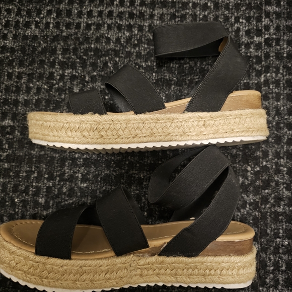 Platform Wedge Women's Sandals - Picture 2 of 4